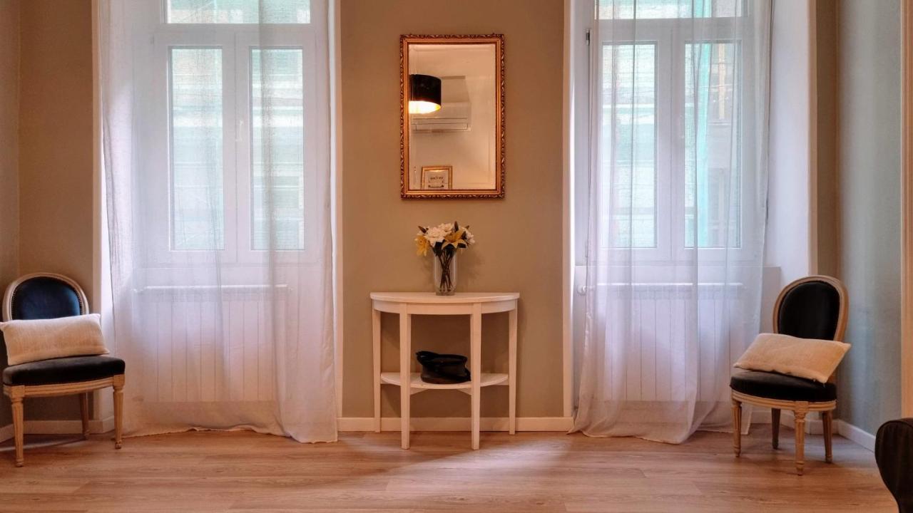La Casa Dei Leoni Apartment Триест Екстериор снимка