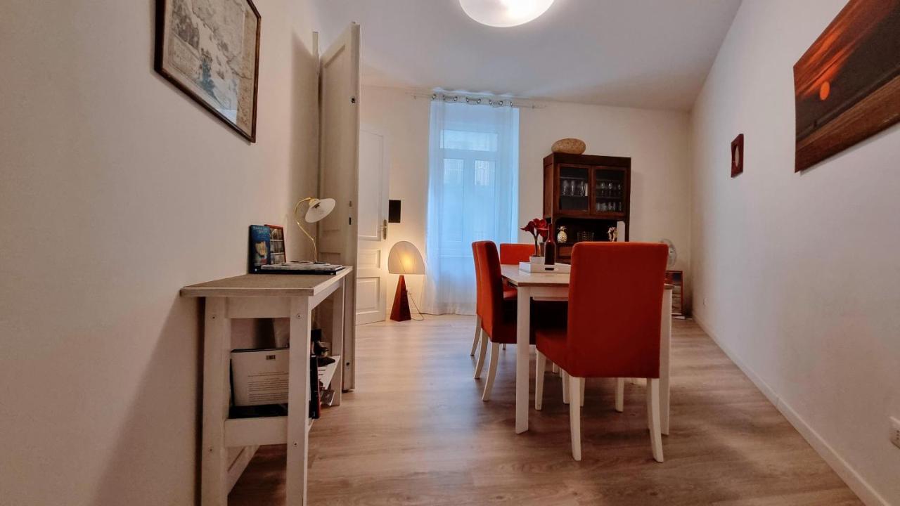 La Casa Dei Leoni Apartment Триест Екстериор снимка