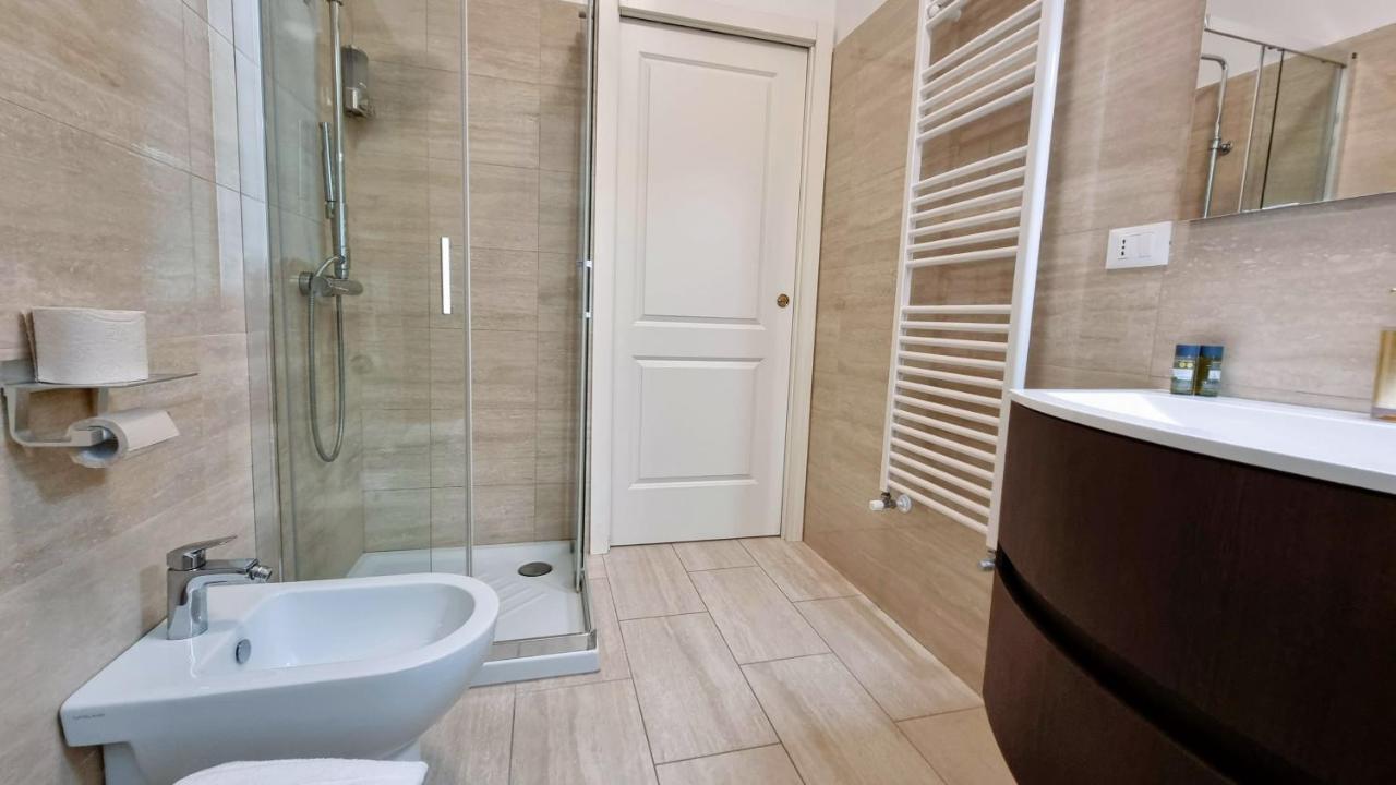 La Casa Dei Leoni Apartment Триест Екстериор снимка