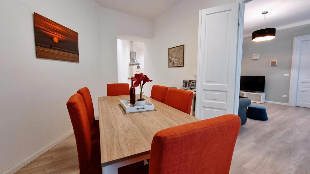 La Casa Dei Leoni Apartment Триест Екстериор снимка